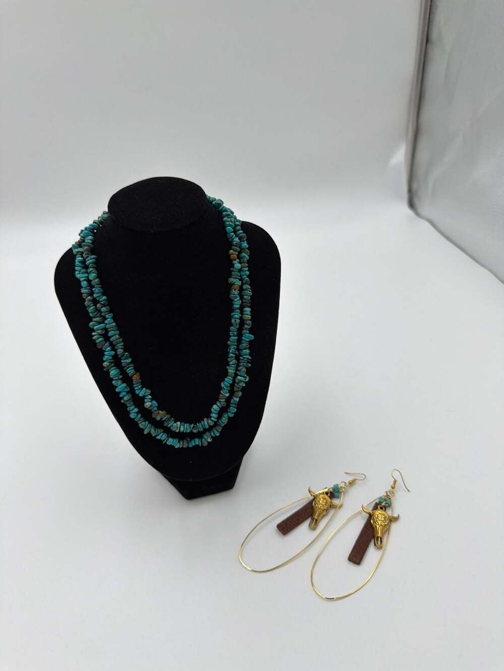 Western Turquoise Chip Bead Necklace & Gold Steer Skull Hoop Earring Jewelry Set